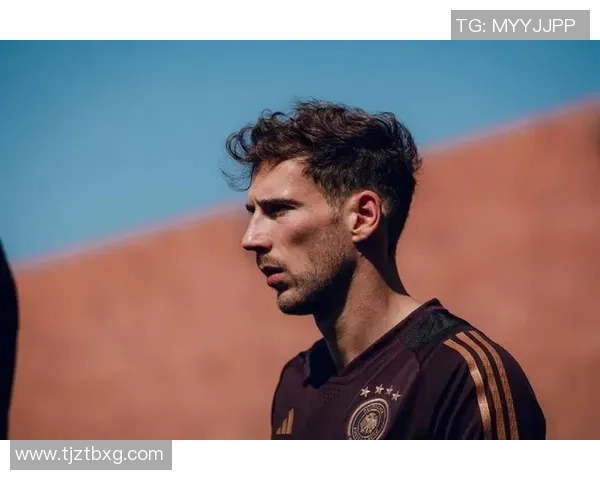 狼狗足球明星的真实身份揭晓背后的故事与成就分析 狼狗足球明星的真实身份揭晓背后的故事与成就分析